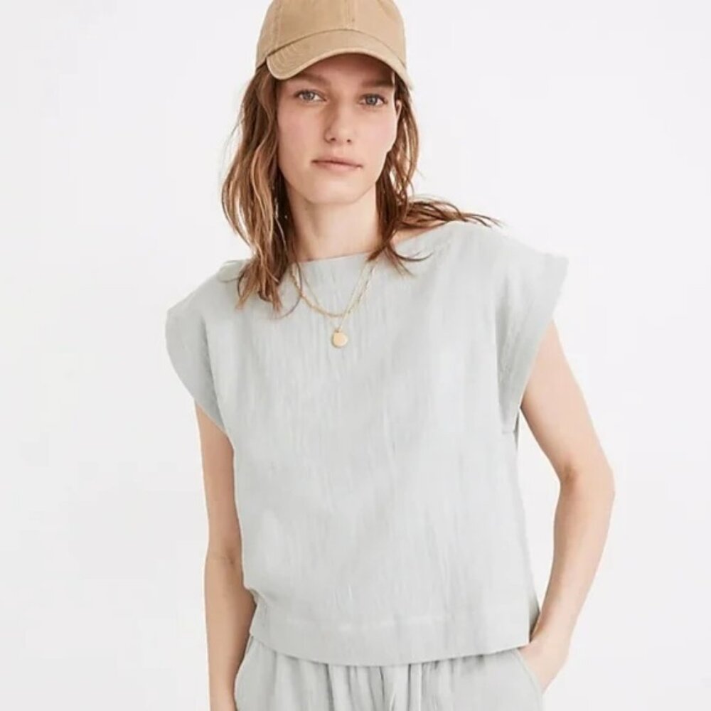 LAUDE THE LABEL Everyday Top in Sea Mist Green - 100% cotton - S